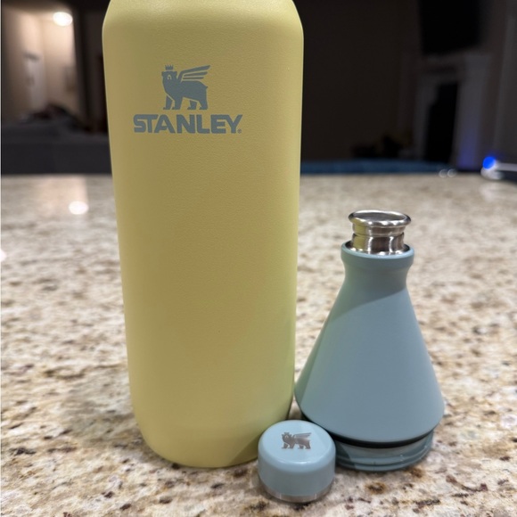 Stanley The All Day SlimBottle Insulated 34oz - Picture 3 of 4